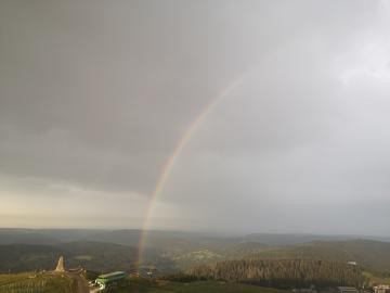 47 Regenbogen und Bergstation